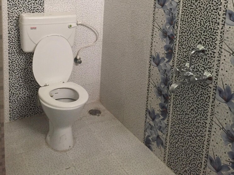 Bathroom, rt nagar 2 Bedroom 890 Sq.Ft. Independent House In Rt Nagar Bangalore 9485840