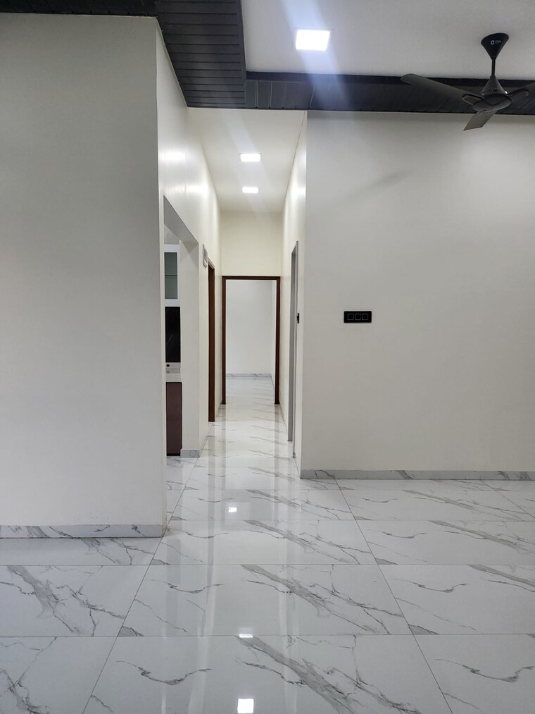 Room, one-indiabulls-thane 3 Bedroom 2400 Sq.Ft. Apartment In Pokhran Road No Two Thane 9485866
