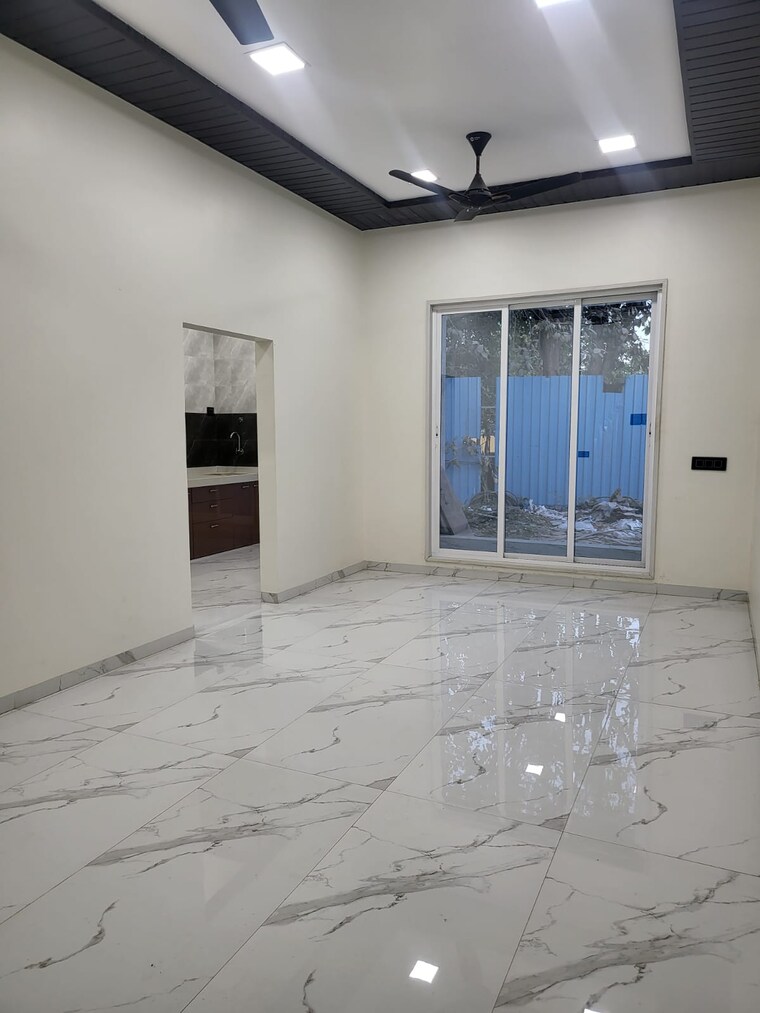 Room, one-indiabulls-thane 3 Bedroom 2400 Sq.Ft. Apartment In Pokhran Road No Two Thane 9485866