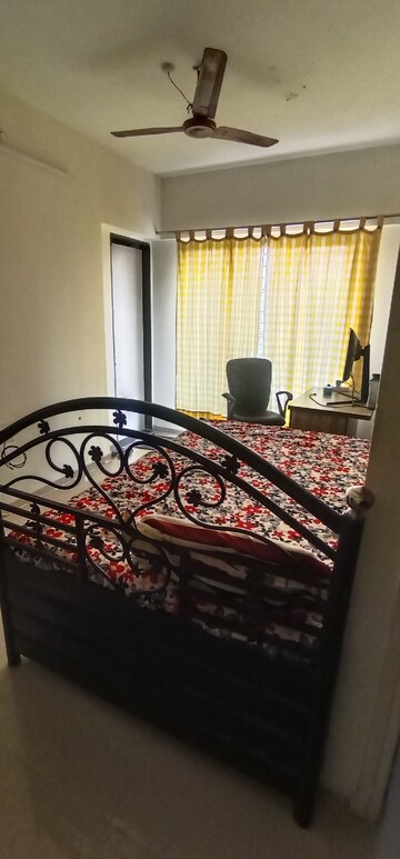 Bedroom in 1 BHK Apartment at City View Building, Worli – for Rent