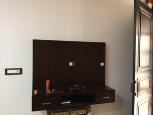 Furnished Amenities in 3.5 BHK Apartment at Sector 44 – for Sale