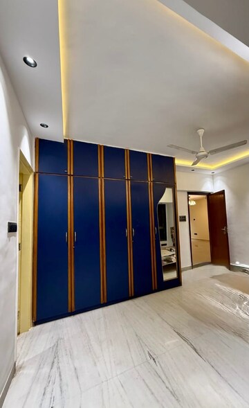 Building Lobby in 3 BHK Apartment at Prabhadevi – for Rent
