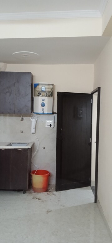 Kitchen in 1 RK Apartment at Mahavir Enclave 1 – for Rent