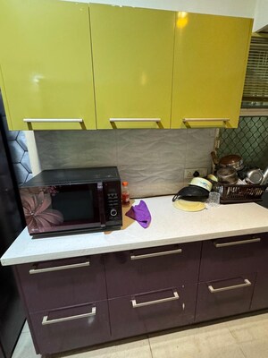 Team Area in 3 BHK Apartment at Gaur City 2 - 16th Avenue, Sector 16c Greater Noida – for Rent