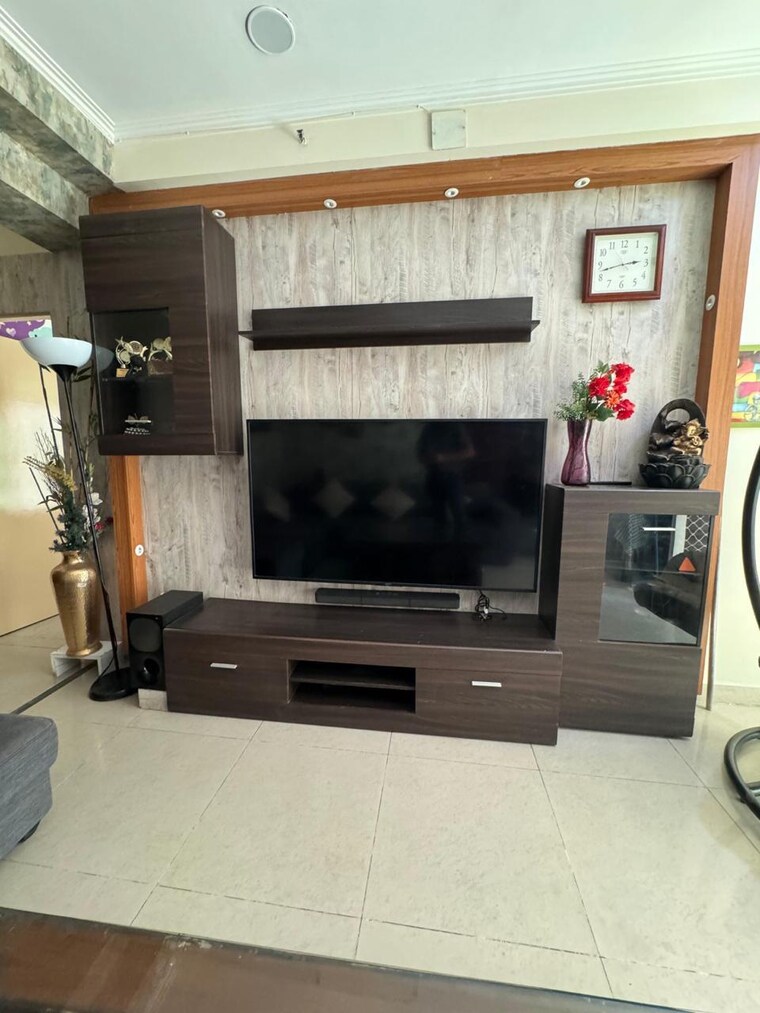 undefined, gaur-city-2-16th-avenue 3 Bedroom 1600 Sq.Ft. Apartment In Sector 16c Greater Noida Greater Noida 9485892