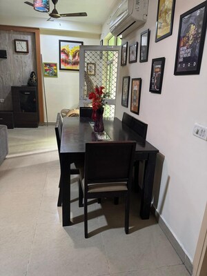 Team Area in 3 BHK Apartment at Gaur City 2 - 16th Avenue, Sector 16c Greater Noida – for Rent