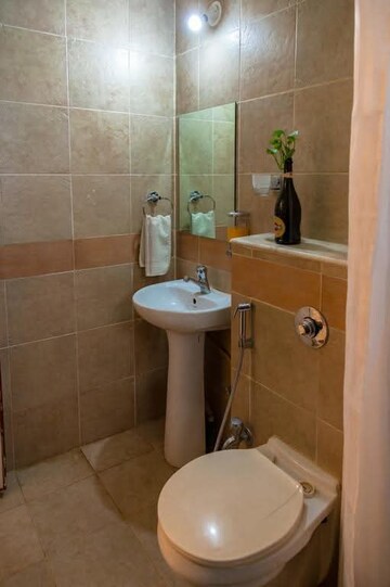 Master Bedroom in 1 RK Apartment at Amanora Metro Tower, Hadapsar – for Rent