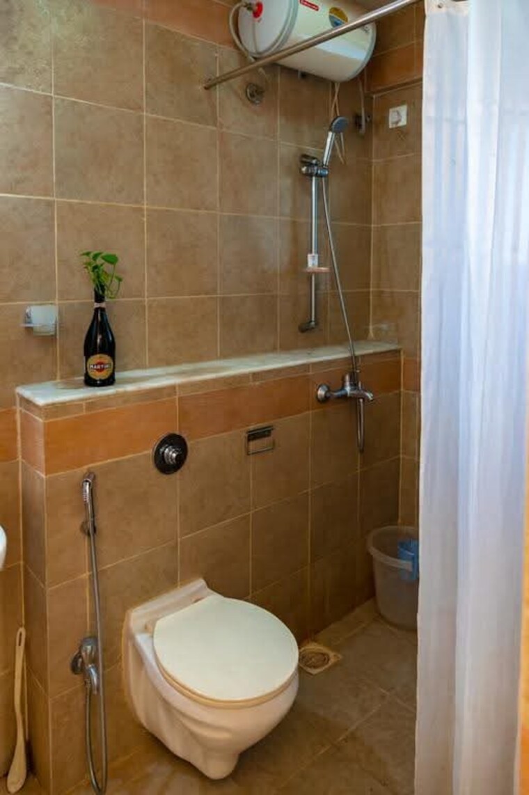Bathroom, amanora-metro-tower 1 RK 460 Sq.Ft. Apartment In Hadapsar Pune 9485906