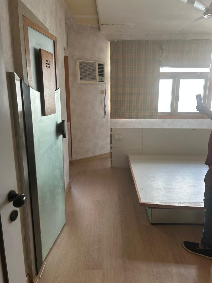 Bathroom, breach candy 3 Bedroom 1430 Sq.Ft. Apartment In Breach Candy Mumbai 9485925