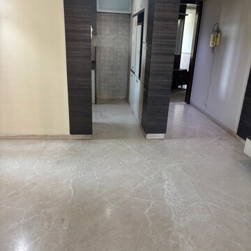 Room in 2 BHK Apartment at Mahavir Universe, Kukreja – for Rent