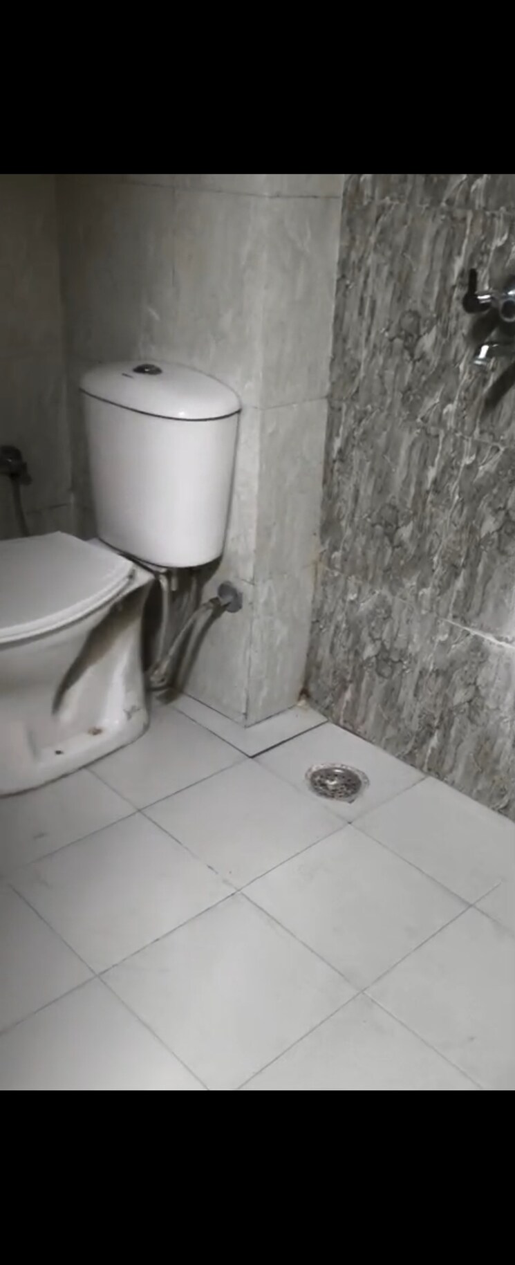 Bathroom, vasu-fortune-residency 2 Bedroom 1350 Sq.Ft. Apartment In Raj Nagar Extension Ghaziabad 9485928