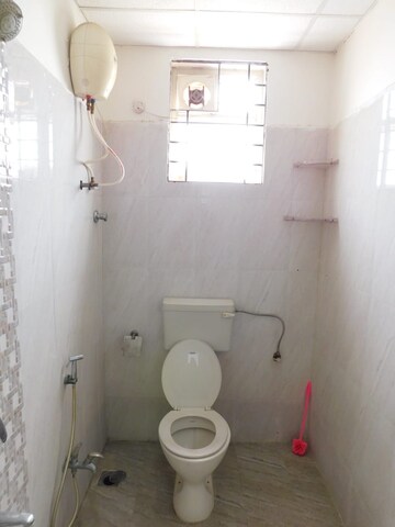 Attached Bathroom in 3 BHK Builder Floor at Kondapur – for Rent