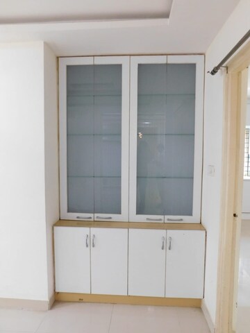 Room in 3 BHK Builder Floor at Kondapur – for Rent