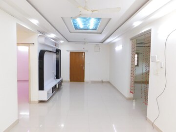 Room in 3 BHK Builder Floor at Kondapur – for Rent