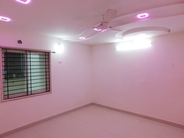Room in 3 BHK Builder Floor at Kondapur – for Rent