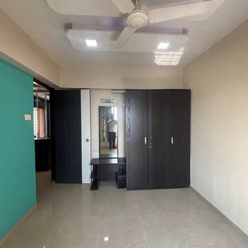 Room in 2 BHK Apartment at Mahavir Universe, Kukreja – for Rent