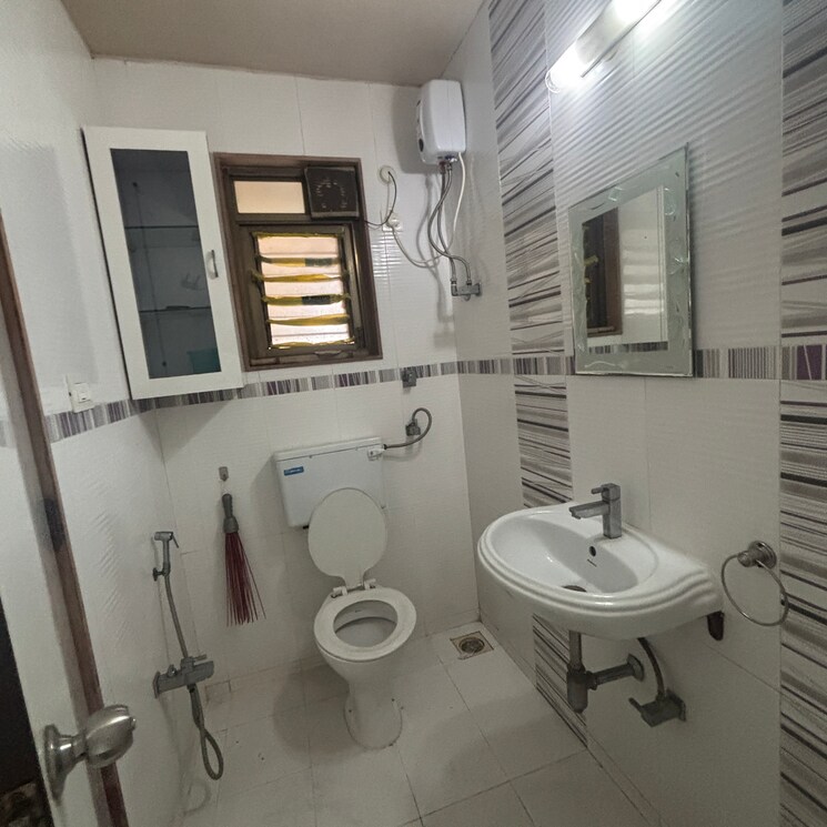 Bathroom, mahavir-universe 2 Bedroom 705 Sq.Ft. Apartment In Kukreja Mumbai 9485937