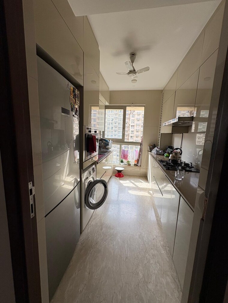 Bathroom, castle-rock 2 Bedroom 750 Sq.Ft. Apartment In Powai Mumbai 9485939