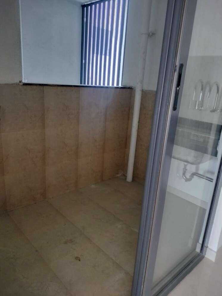 Bathroom, majestique-signature-towers 3 Bedroom 1197 Sq.Ft. Apartment In Balewadi Pune 9485964