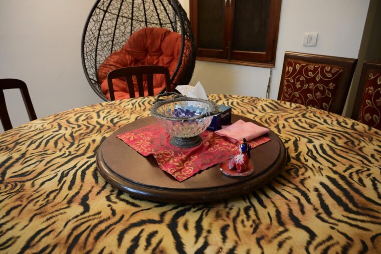 Bedroom, hauz khas 3 Bedroom 2000 Sq.Ft. Builder Floor In Hauz Khas Delhi 9485996