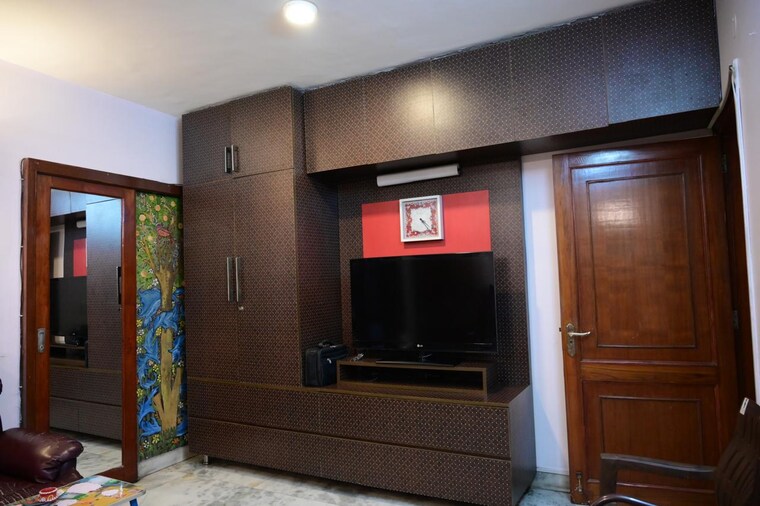 Living Room, hauz khas 3 Bedroom 2000 Sq.Ft. Builder Floor In Hauz Khas Delhi 9485996