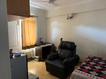 Living Room in 3 BHK Apartment at Vatika City, Sector 49 – for Rent
