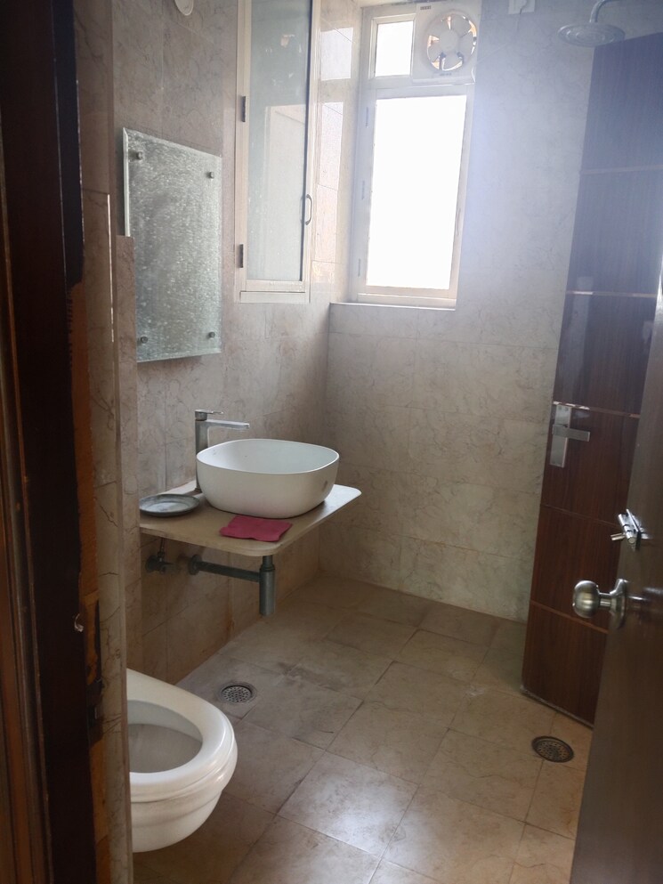 Bathroom, sector 21c 3 Bedroom 1450 Sq.Ft. Apartment In Sector 21c Faridabad 9486019