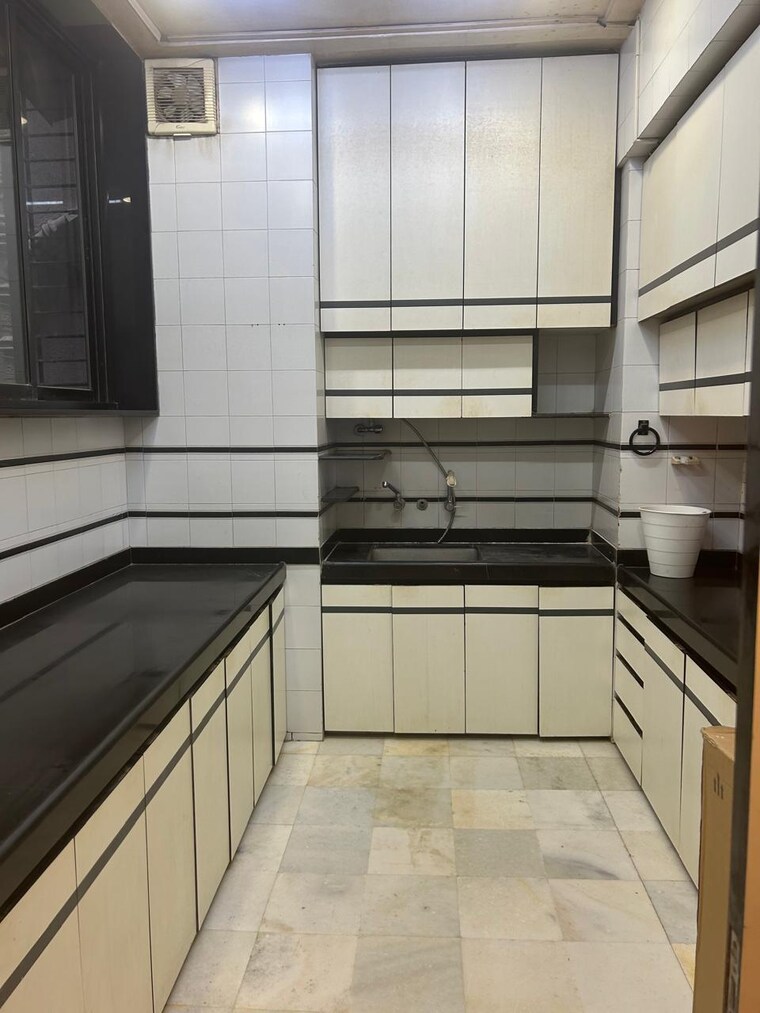 Kitchen, breach candy 3 Bedroom 1450 Sq.Ft. Apartment In Breach Candy Mumbai 9486021