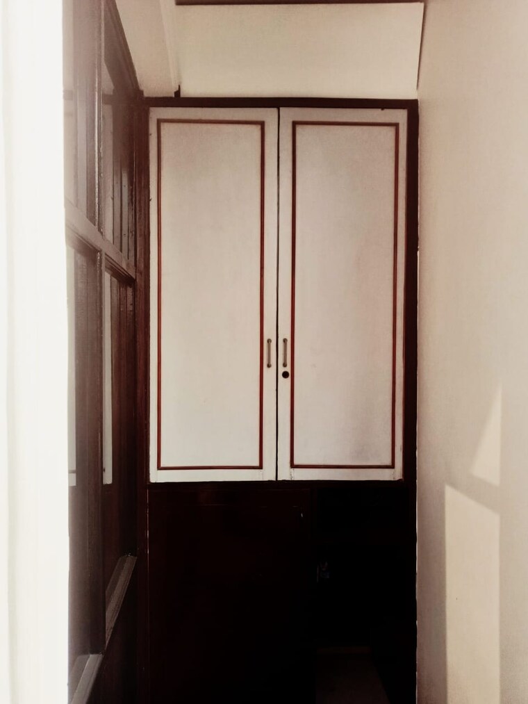 Bedroom, defence colony 3 Bedroom 2700 Sq.Ft. Builder Floor In Defence Colony Delhi 9486031