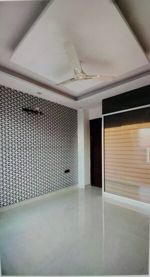 Bedroom in 3 BHK Builder Floor at Sector 9 – for Rent