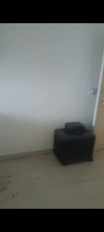 Room in 2 BHK Apartment at Conscient Habitat Arcade, Sector 99a – for Sale