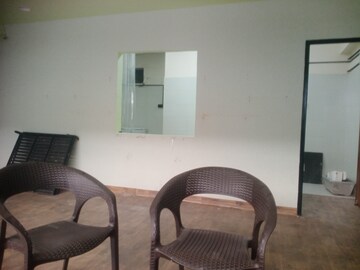 Team Area in  Showroom at Alkapuri – for Rent