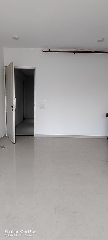 Room in 2 BHK Apartment at Rizvi Mansion, Mahim – for Rent