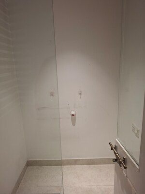 Room in 2 BHK Apartment at Banjara Hills – for Rent