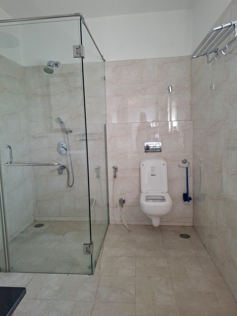 Bathroom, banjara hills 2 Bedroom 1800 Sq.Ft. Apartment In Banjara Hills Hyderabad 9486082