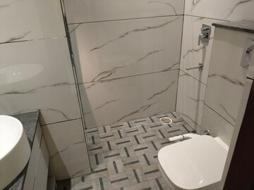 Bathroom in 3 BHK Builder Floor at HLP Palmillas, Vip Road – for Rent