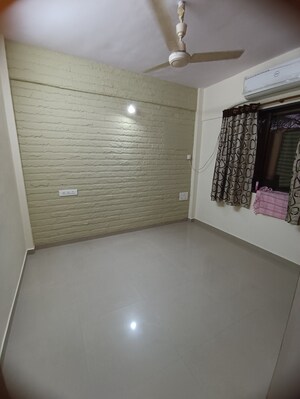 Room in 2 BHK Apartment at Marve Manor, Malad West – for Rent