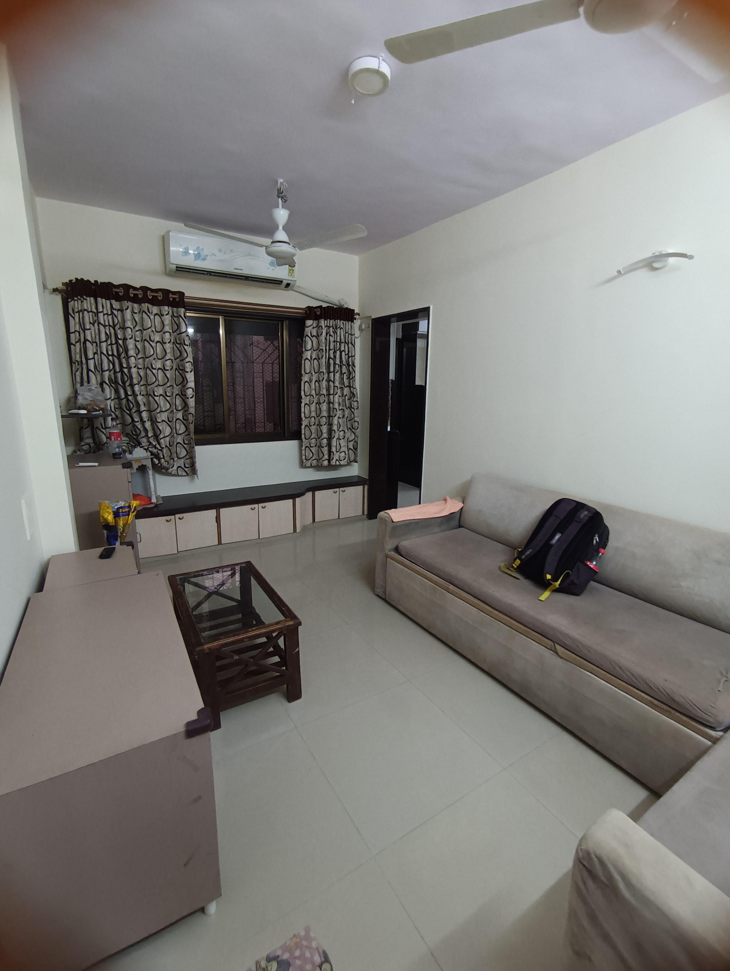 2 BHK Apartment For Rent in Marve Manor