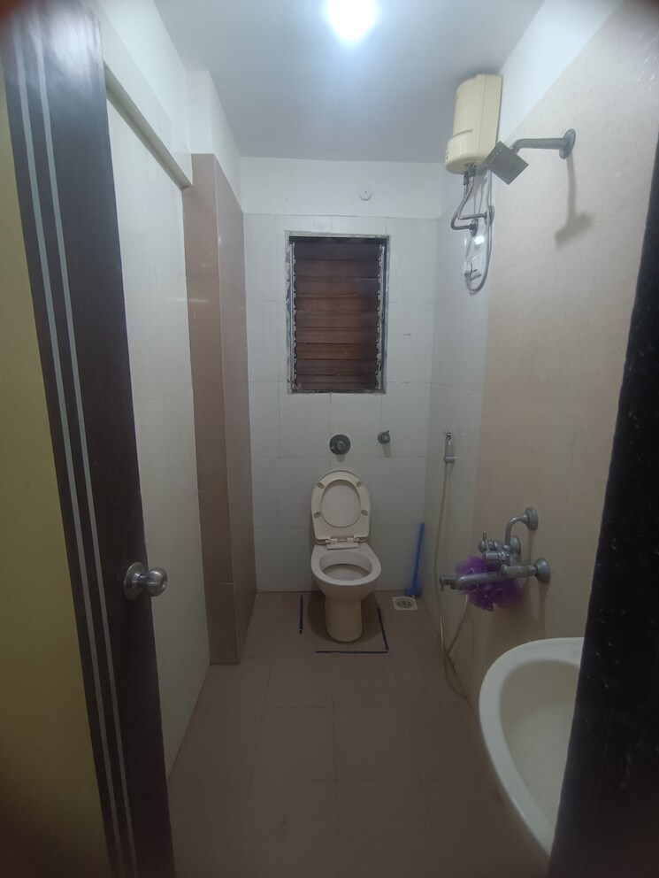 Bathroom, silicon-park 1 Bedroom 680 Sq.Ft. Apartment In Malad West Mumbai 9486145