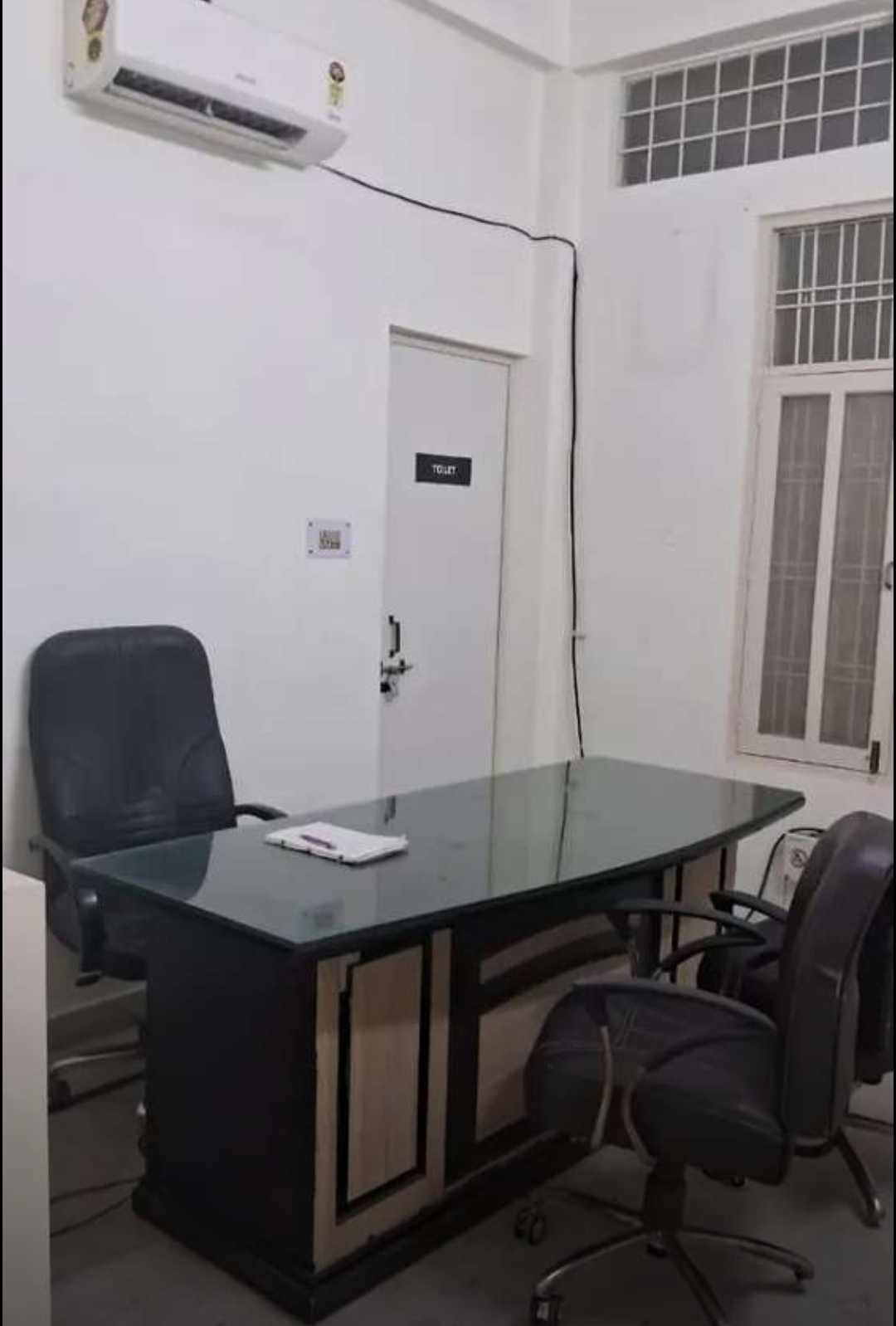 Office Space For Rent in Hazratganj