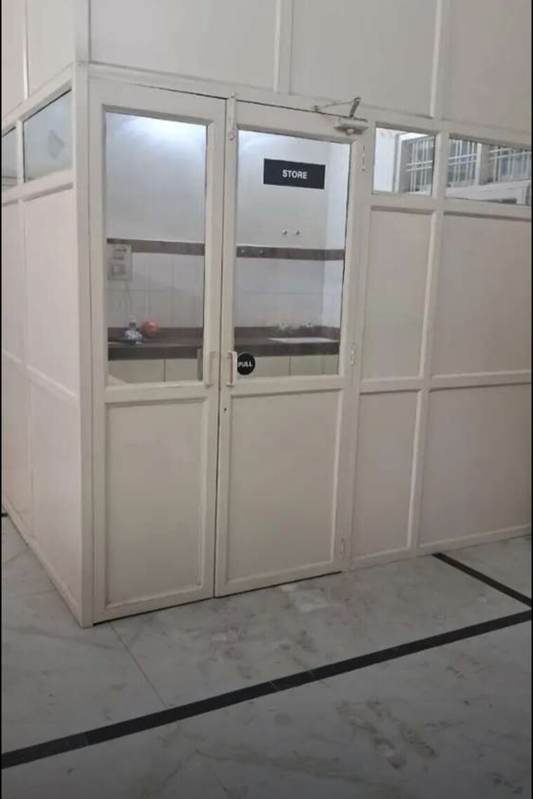 Floor Plan, hazratganj Commercial Office Space 800 Sq.Ft. In Hazratganj Lucknow 9486152