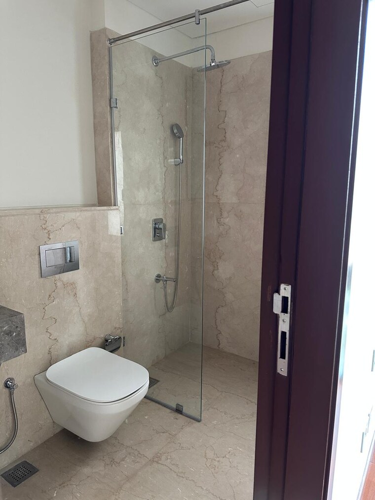 Bathroom, piramal-mahalaxmi 2 Bedroom 740 Sq.Ft. Apartment In Mahalaxmi Mumbai 9486155