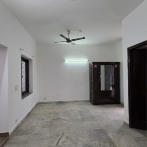 Room in 3 BHK Builder Floor at Malviya Nagar – for Rent