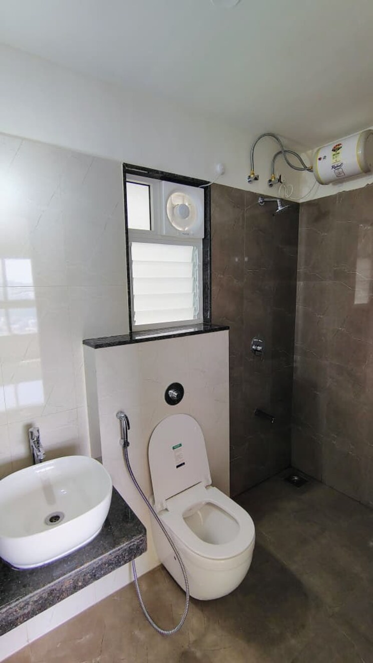 Bathroom, k-raheja-sterling 2 Bedroom 788 Sq.Ft. Apartment In Mohammadwadi Pune 9486192