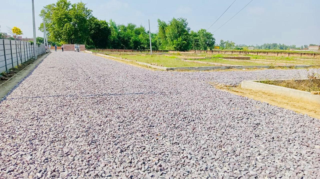 Plot For Sale in Laxmi Properties 