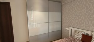 Furnished Amenities in 2 BHK Apartment at Hiranandani Highland, Powai – for Rent