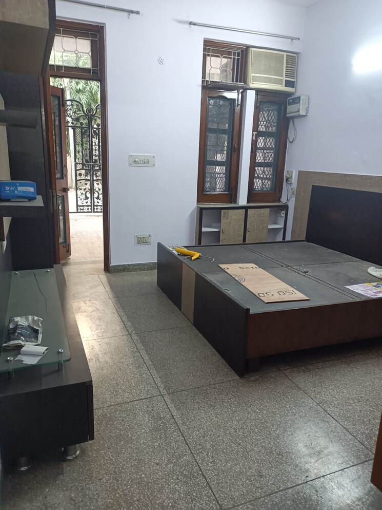 Bedroom, vivek vihar phase 1 3 Bedroom 2000 Sq.Ft. Builder Floor In Vivek Vihar Phase 1 Delhi 9486246