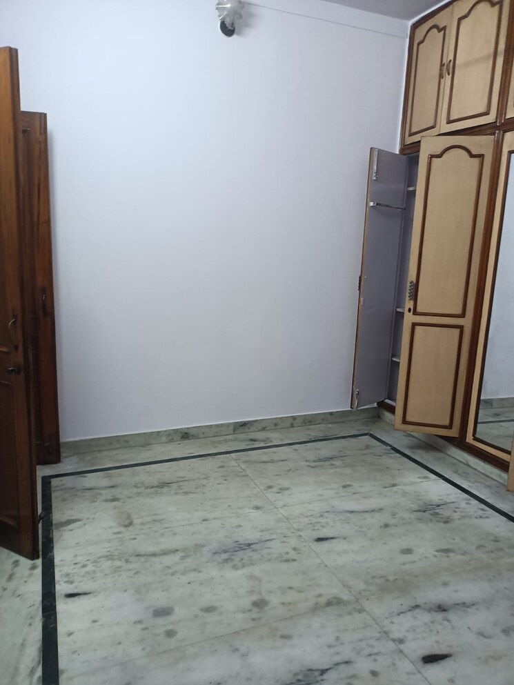 Bedroom, vivek vihar phase 1 3 Bedroom 2000 Sq.Ft. Builder Floor In Vivek Vihar Phase 1 Delhi 9486246