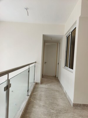 Room in 4 BHK Apartment at Tata Serein, Pokhran Road No Two – for Rent