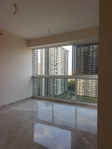 Room in 4 BHK Apartment at Tata Serein, Pokhran Road No Two – for Rent